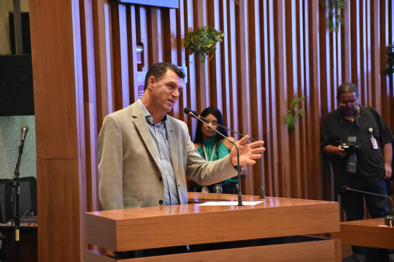 Deputado Iolando se reúne com o GDF para resolver demandas da população do Distrito Federal