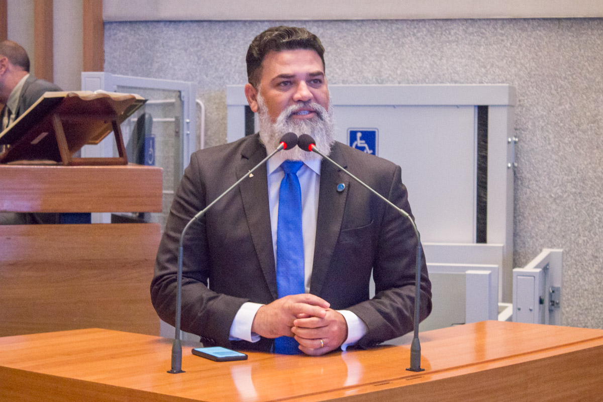 Jorge Vianna rebate “ataques” de administrador e faz balanço de emendas à Samambaia