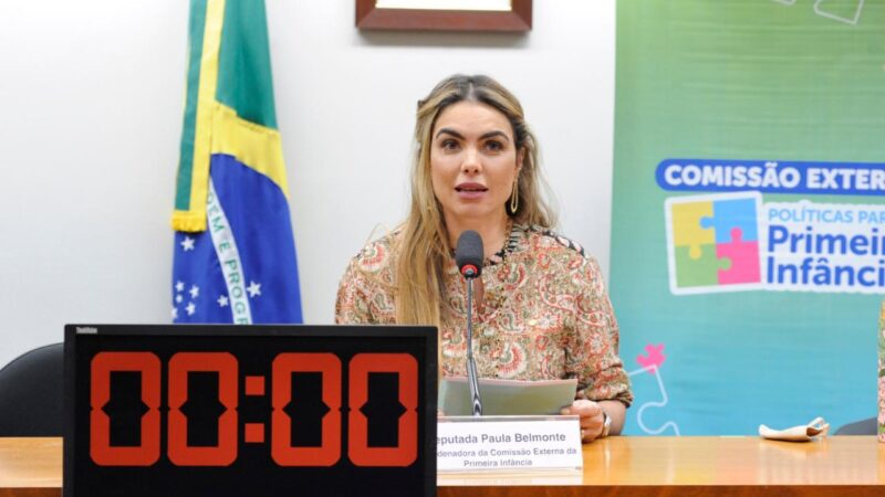 Paula Belmonte defende transparência na aplicação de recursos para primeira infância em evento na Câmara