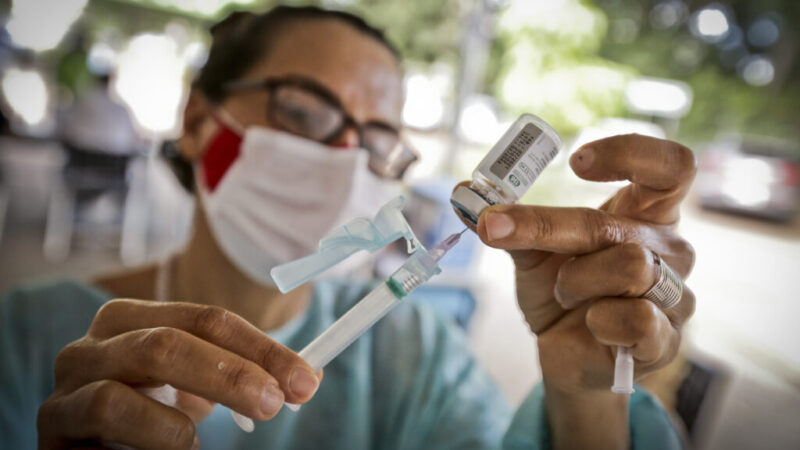 Vacina contra influenza é disponibilizada para toda a população