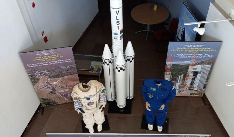 Participe da colônia de férias científica do Planetário