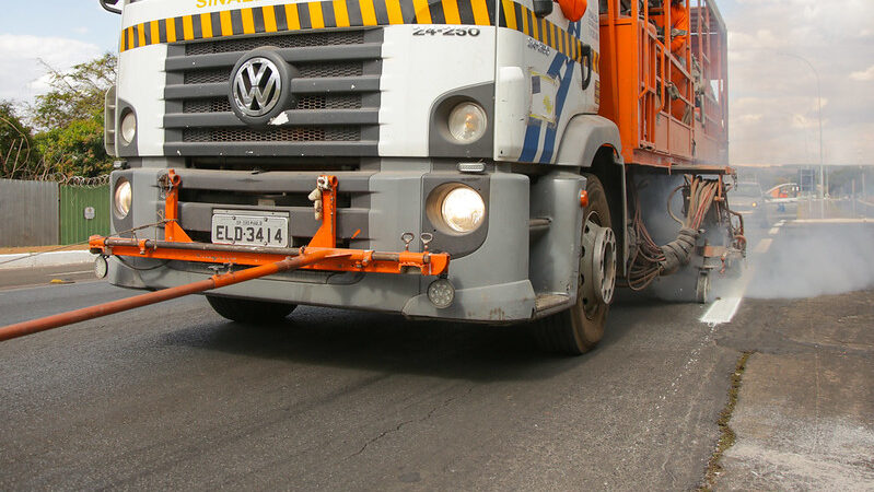 Pintura nova em 144 km de rodovias do DF