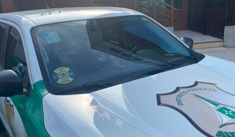 Adesivos identificam viaturas de combate a perigo químico