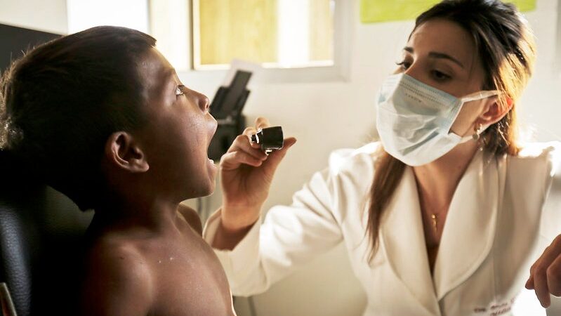 Saúde convoca 100 médicos para reforçar atendimento no DF