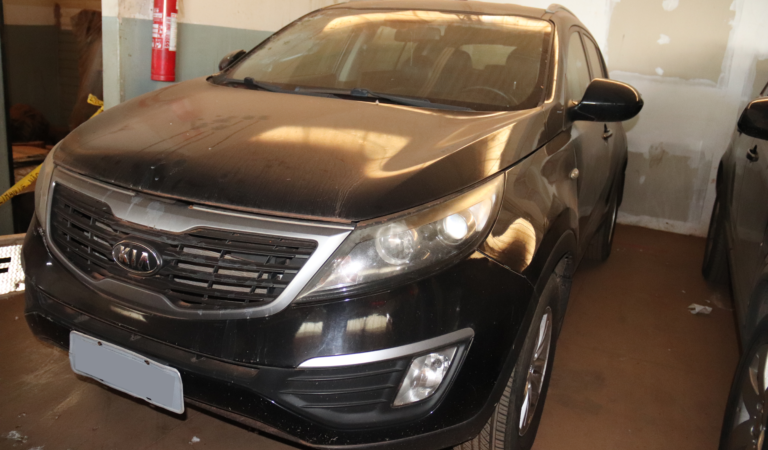 Veículos e sucatas vão a leilão nos dias 18 e 19 deste mês