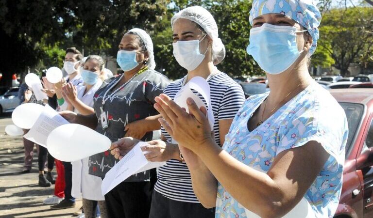 Quase 33 mil profissionais trabalham pela saúde da população brasiliense