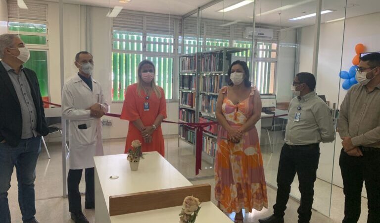 Inaugurada nova biblioteca no Hospital de Santa Maria
