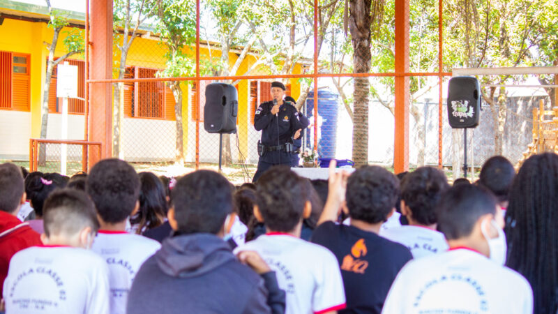 Cavalaria nas Escolas estimula cultura de paz