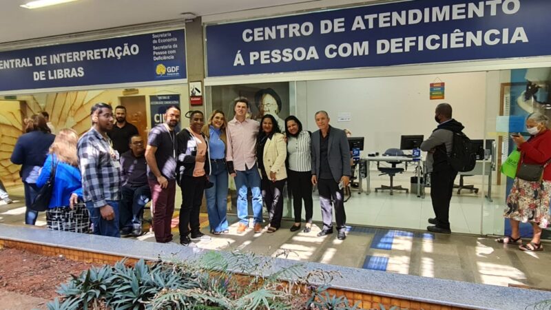 Projeto oferece curso de capacitação ao empreendedorismo com tradução em Libras para deficientes auditivos