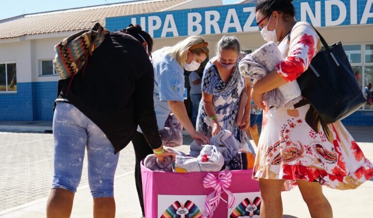 Varal do Frio doa 322 agasalhos e mantas neste 6 de julho