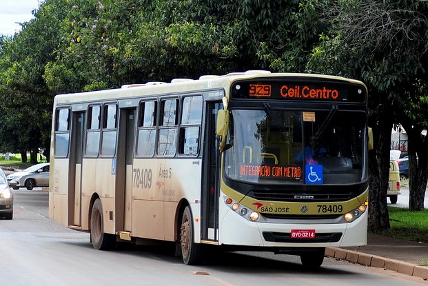 Deputado alerta sobre fim de prazo para troca de ônibus