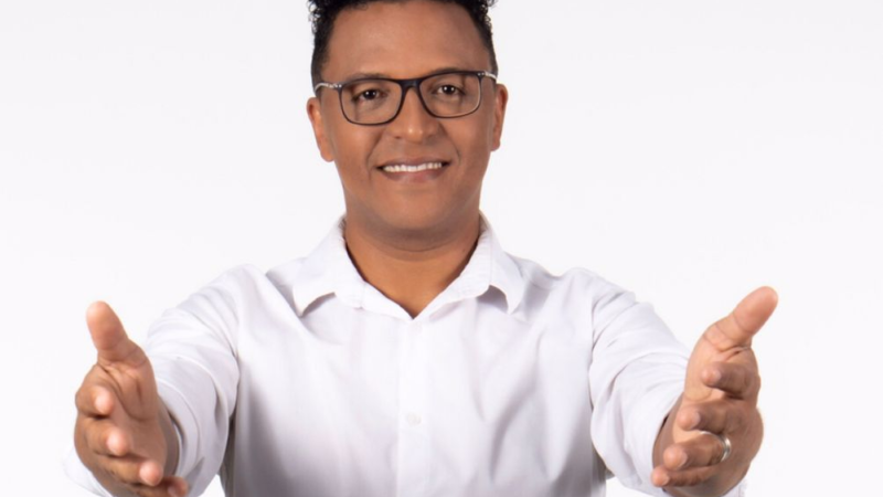 Cantor católico Paulinho Sá é candidato a deputado federal