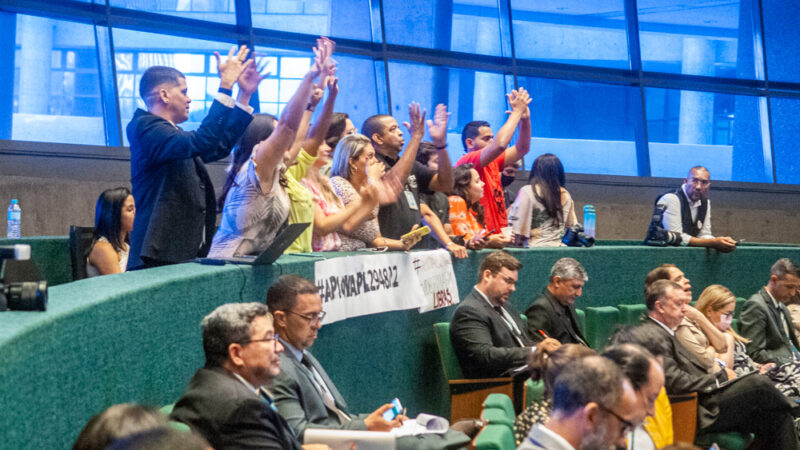 Candidatos surdos poderão fazer provas de concurso público em Libras