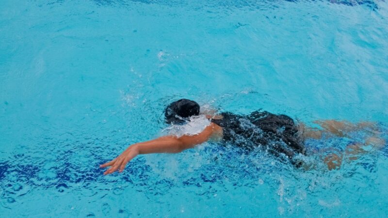 Centros olímpicos têm várias modalidades esportivas para mulheres