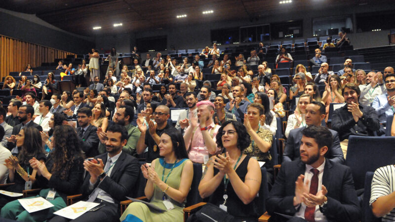 Mais servidores aprovados em concurso tomam posse na Câmara Legislativa