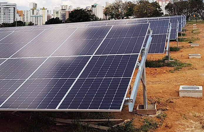 Usina solar em Águas Claras vai fornecer energia a 46 prédios públicos