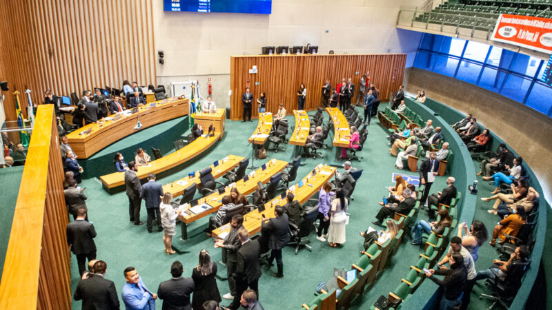 Plenário aprova reajuste de 25,6% para cargos em comissão da Adasa